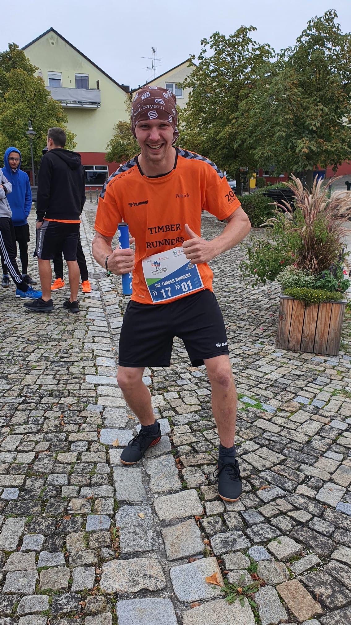 Holzbau Semmler holt Platz 31 beim Landkreislauf Regensburg