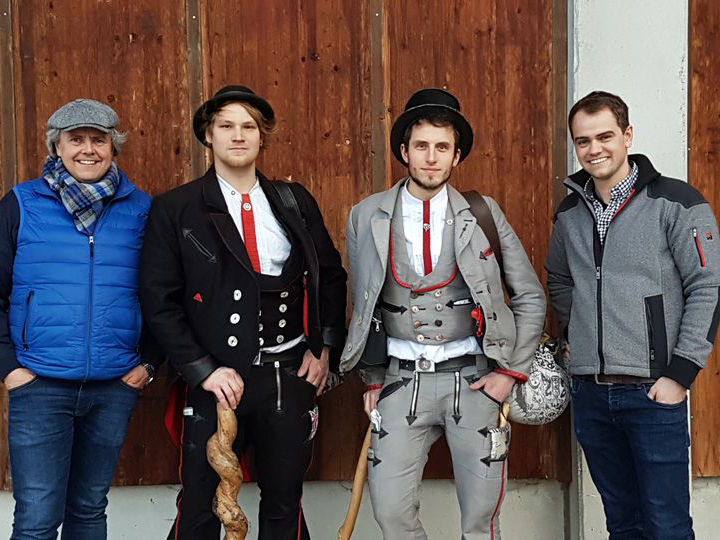 Wandergeselle Jondalar zieht weiter