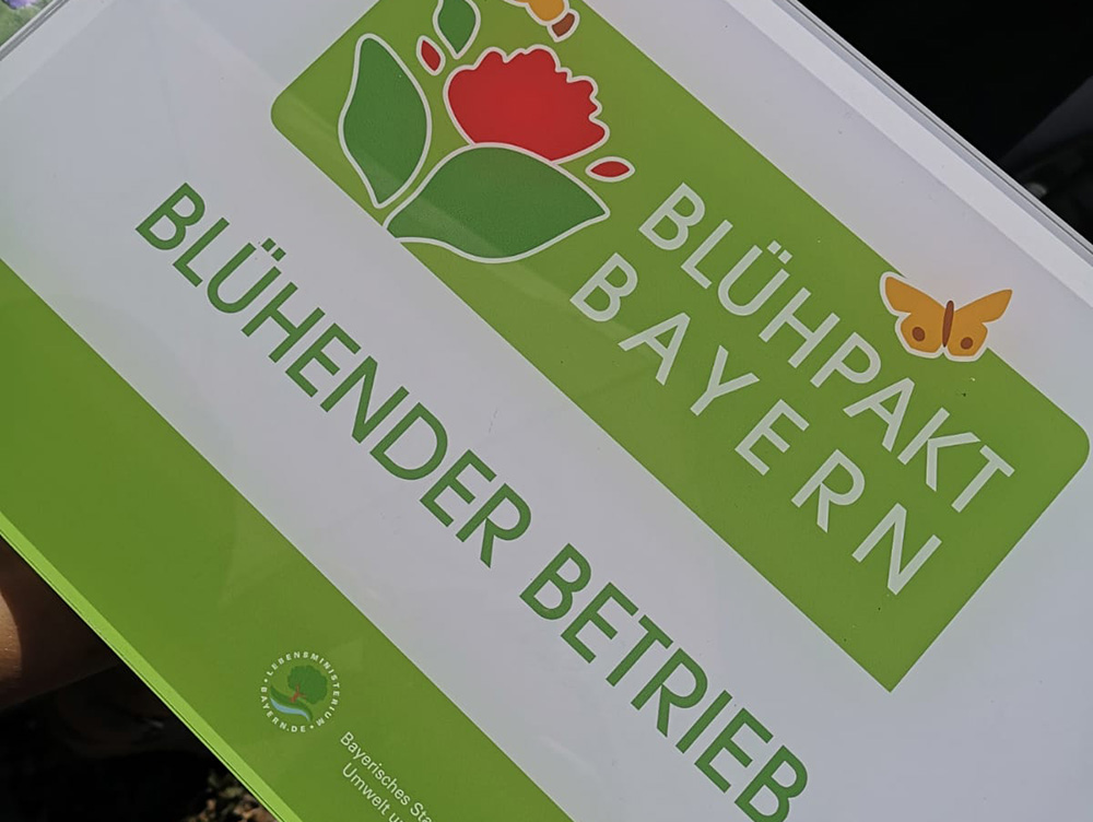 Auszeichnung &quot;Blühender Betrieb&quot; für Holzbau Semmler